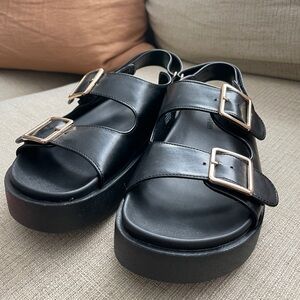 Brand New Old Navy Women’s Buckle Sandals